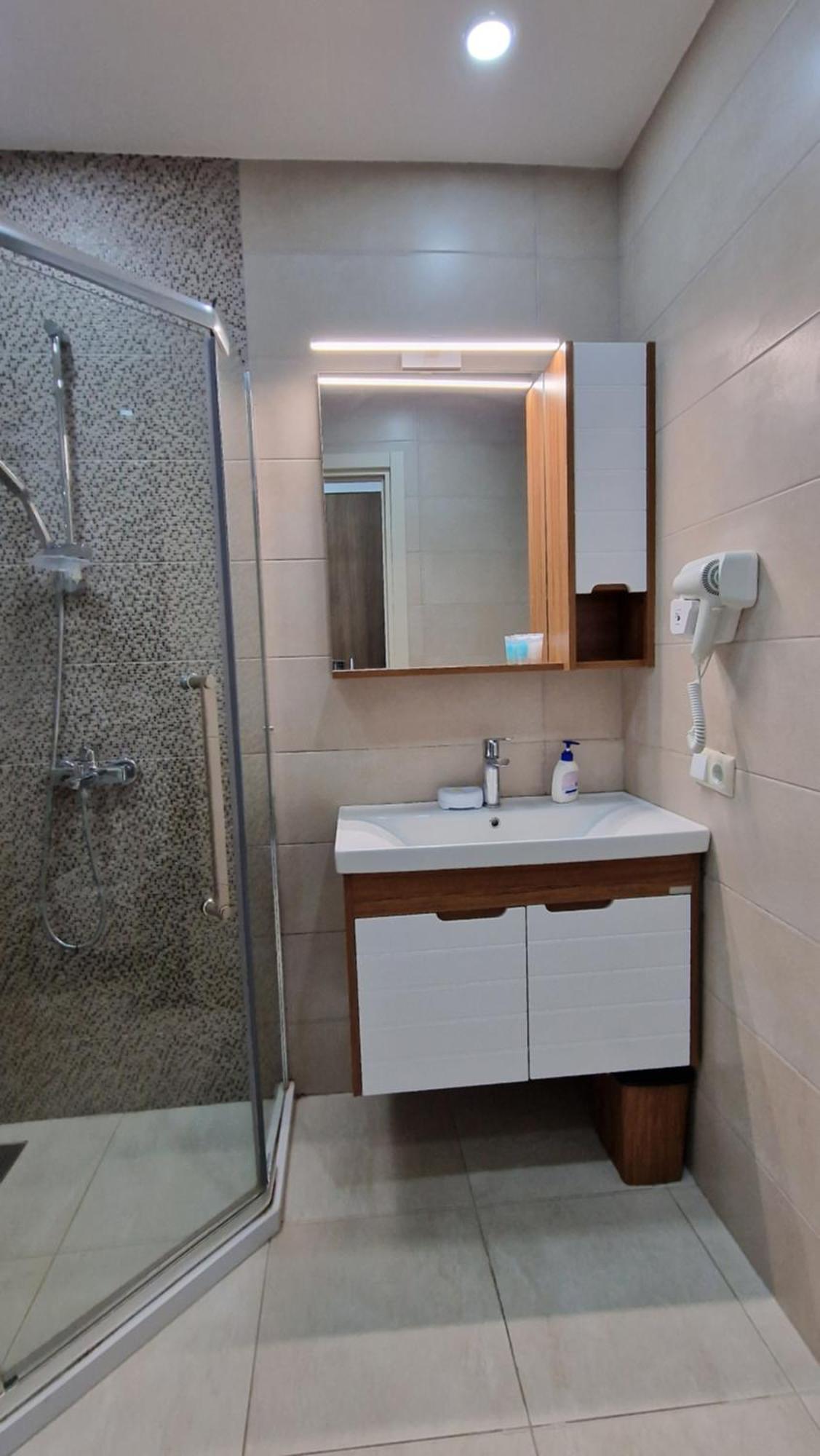 Your Beach Tower Apartment Batumi Room photo